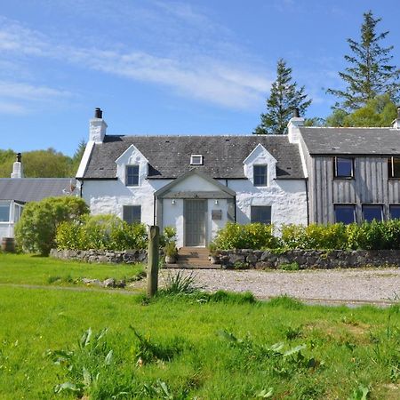 Вилла Old Kyle Farm - Stunning Views - 2 Mins From Skye Bridge Кайликин Экстерьер фото